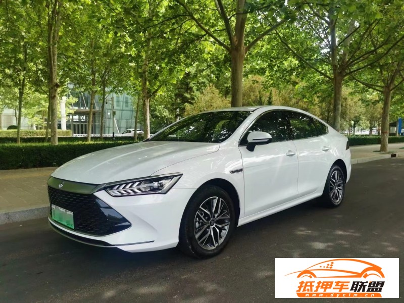  23年比亞迪秦轎車 