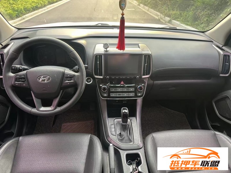  20年現(xiàn)代ix35SUV 