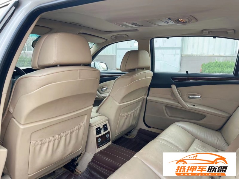  09年寶馬5系轎車 