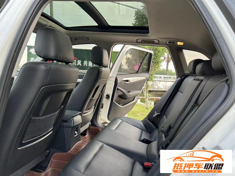  15年寶馬X1轎車 