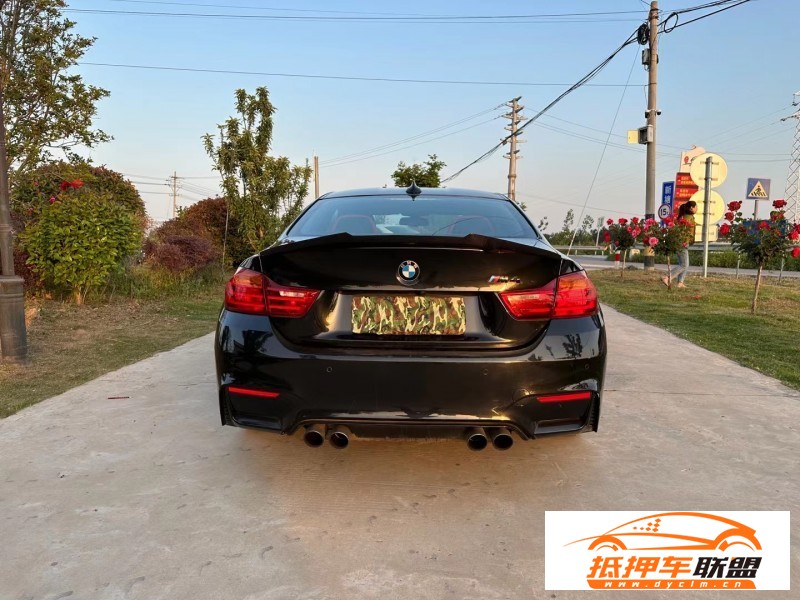  16年寶馬M4轎車 