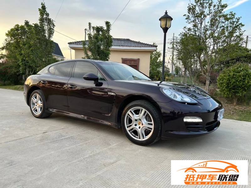 13年保時(shí)捷帕納梅拉轎車(chē) 