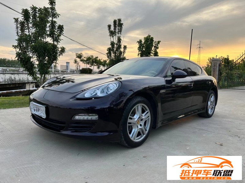  13年保時(shí)捷帕納梅拉轎車(chē) 