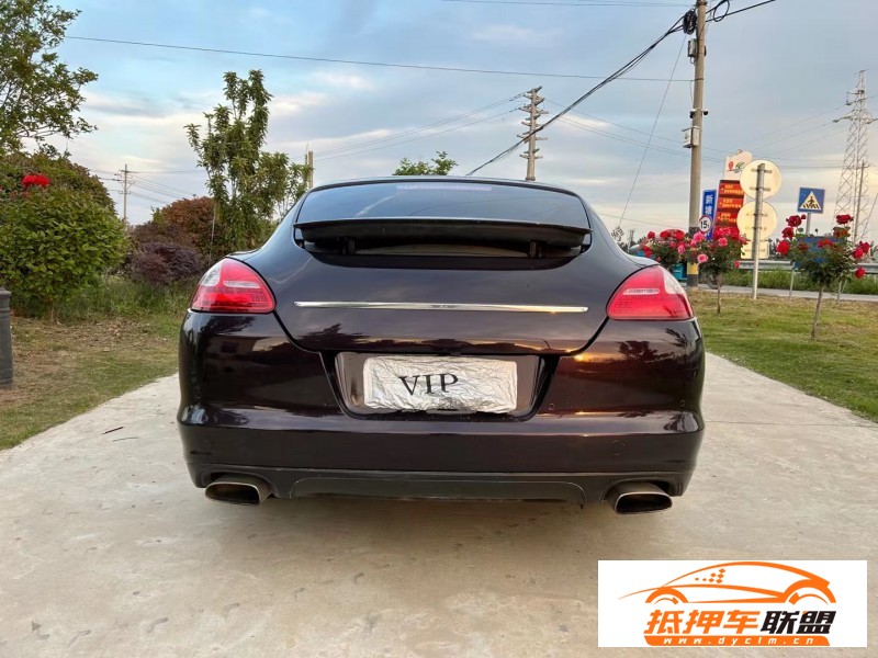 13年保時(shí)捷帕納梅拉轎車(chē) 