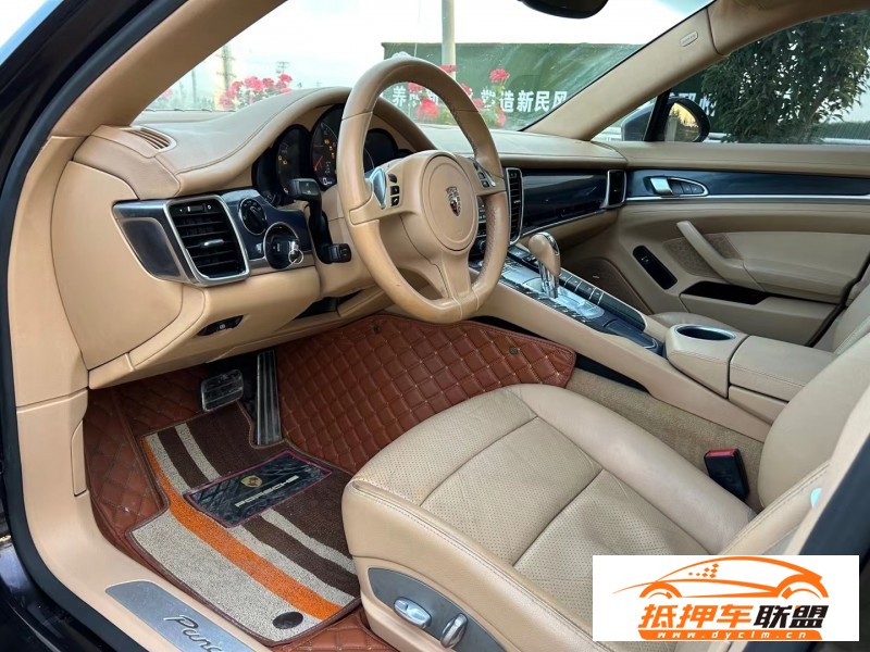 13年保時(shí)捷帕納梅拉轎車(chē) 