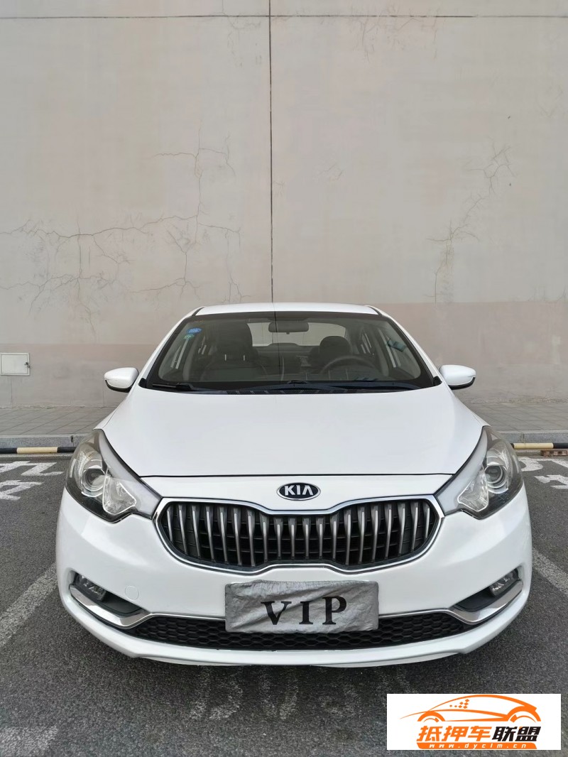  15年起亞K3轎車 