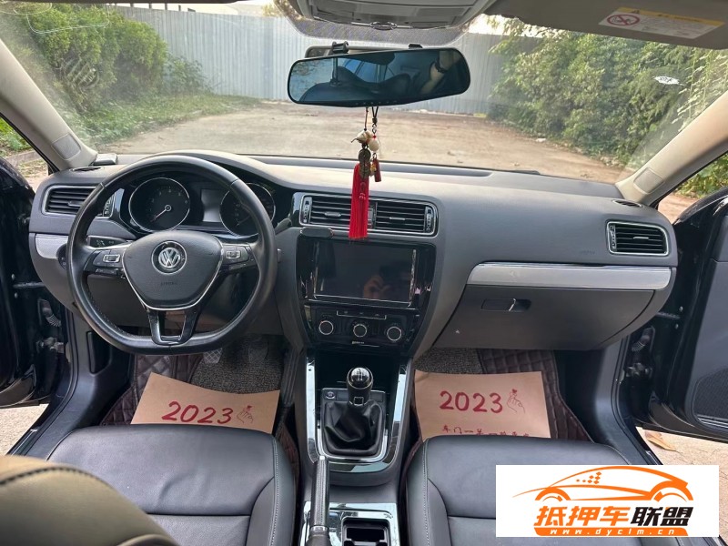  16年大眾速騰轎車 