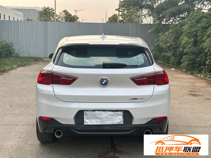  20年寶馬X2轎車 