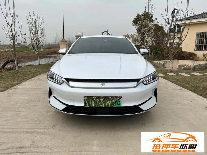  21年比亞迪秦轎車 