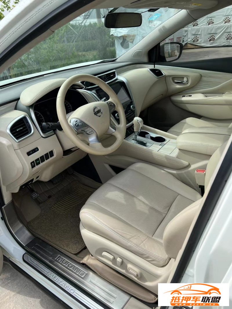  17年日產(chǎn)樓蘭轎車 