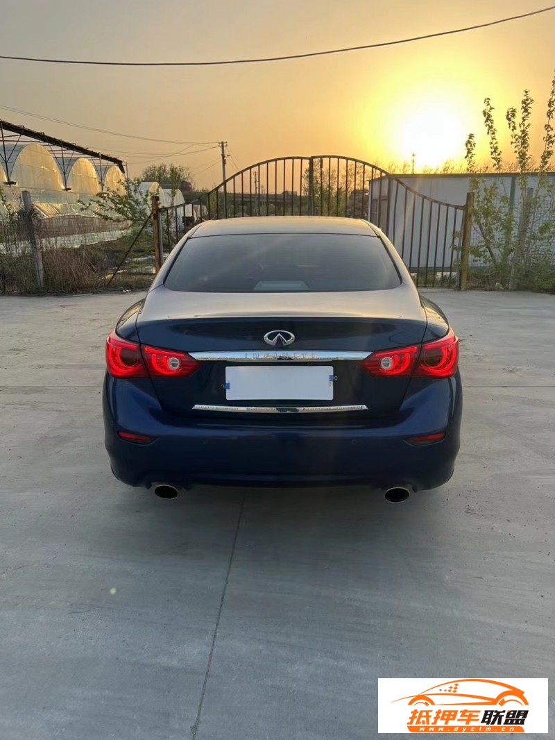  17年英菲尼迪Q50轎車 