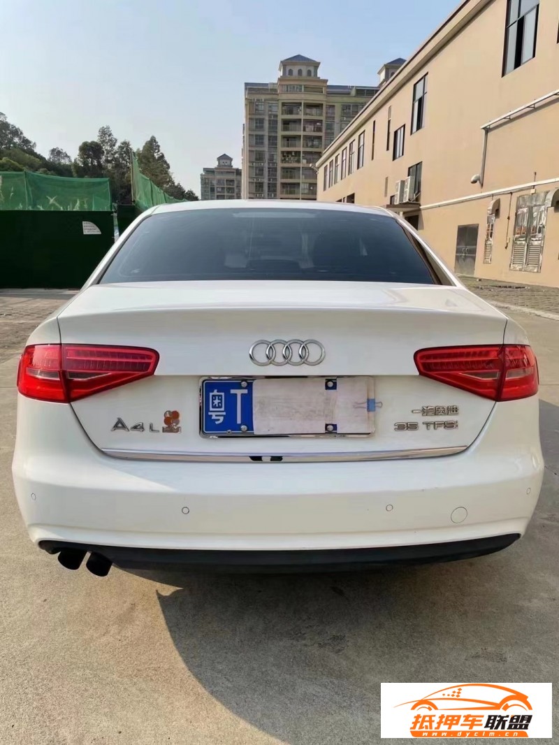  14年奧迪A4轎車 