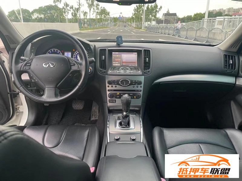  14年英菲尼迪G25轎車 