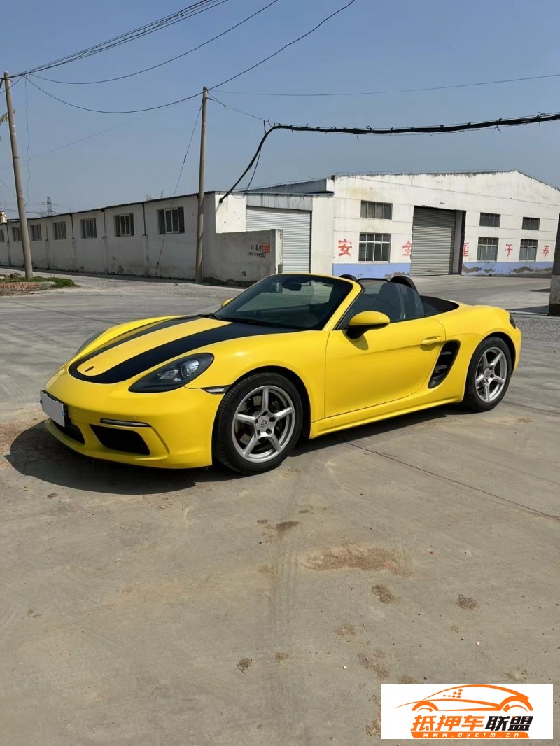  17年保時捷718轎車 