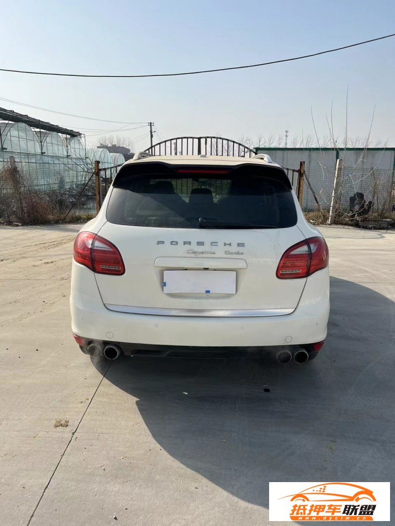  13年保時捷卡宴轎車 
