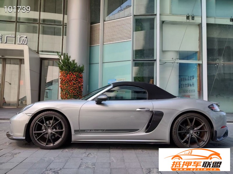  21年保時捷718轎車 