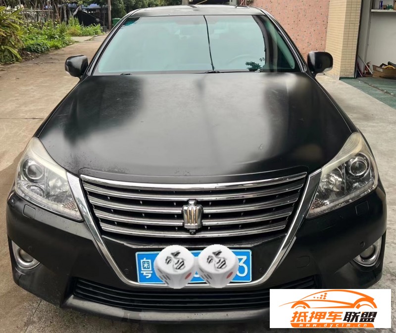  14年豐田皇冠轎車 