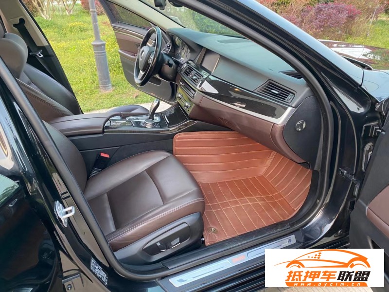 16年寶馬5系轎車 