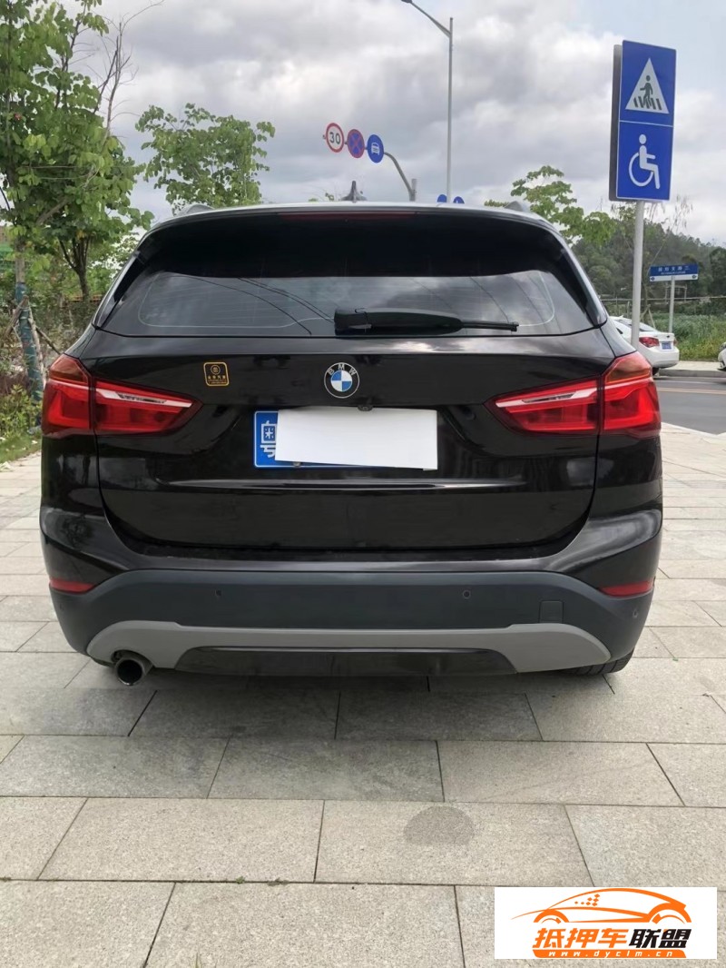  16年寶馬X1轎車 