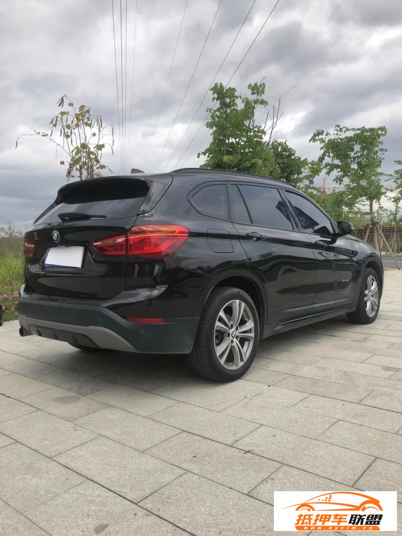  16年寶馬X1轎車 