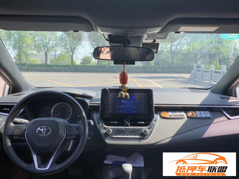  20年豐田雷凌轎車 