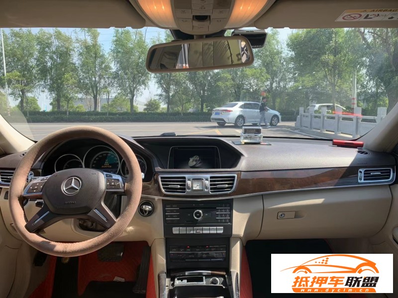  15年奔馳E級轎車 
