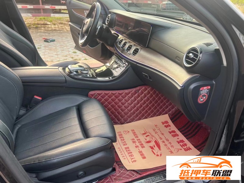  17年奔馳E轎車 
