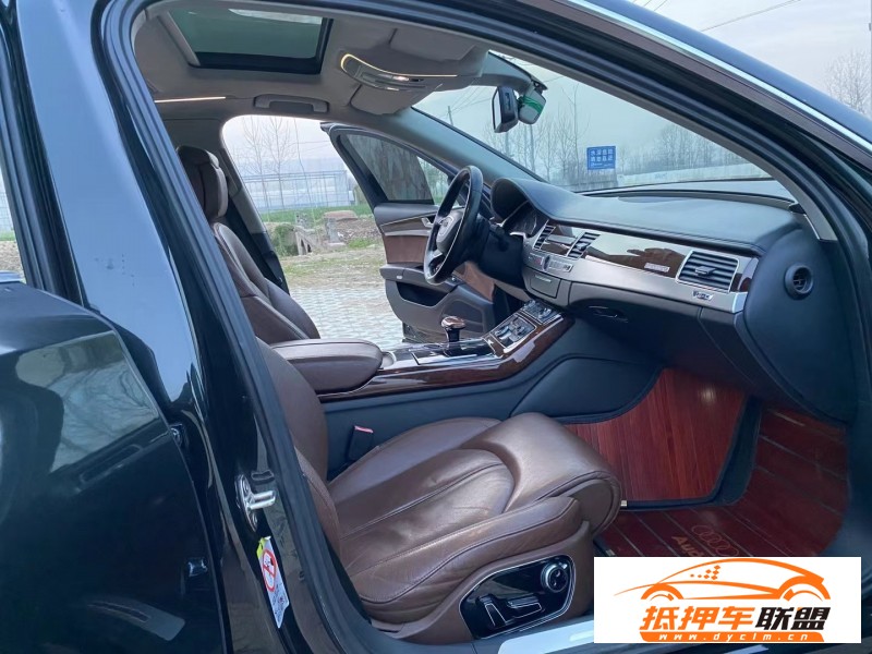  11年奧迪A8轎車 