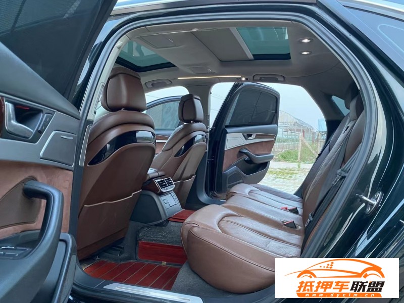  11年奧迪A8轎車 