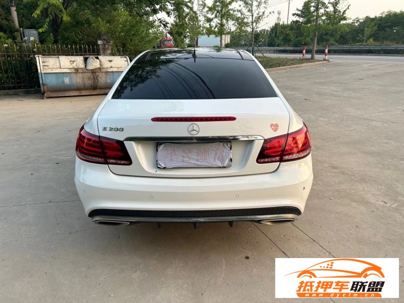  14年奔馳E級轎車 