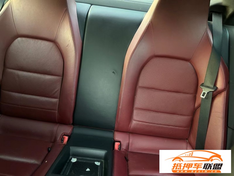  14年奔馳E級轎車 