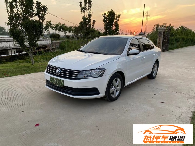  18年大眾朗逸轎車 
