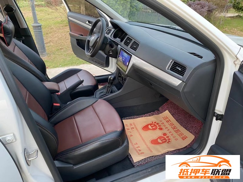  18年大眾朗逸轎車 
