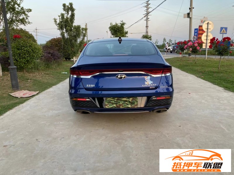  19年現(xiàn)代菲斯塔轎車 