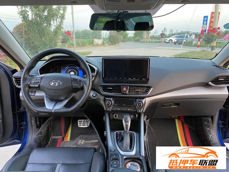  19年現(xiàn)代菲斯塔轎車 