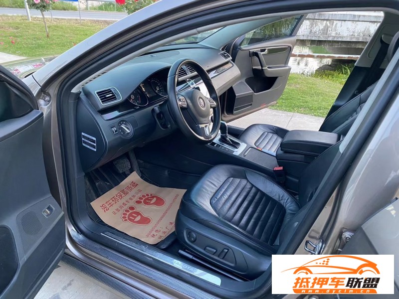  14年大眾邁騰轎車 