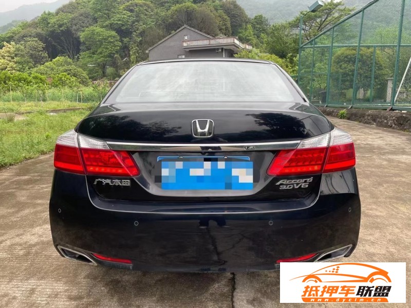  16年本田雅閣轎車 