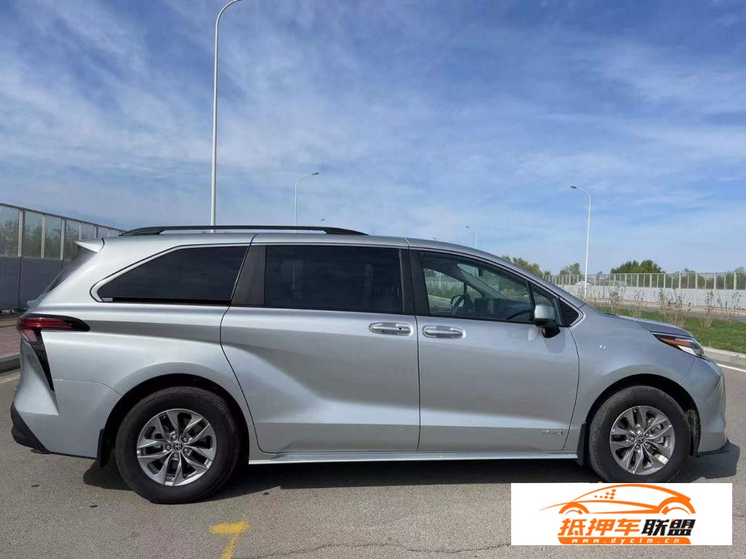 豐田 Sienna(進(jìn)口)[塞納] 2021款 Sienna(進(jìn)口) 2.5L 油電混合 四驅(qū) XL