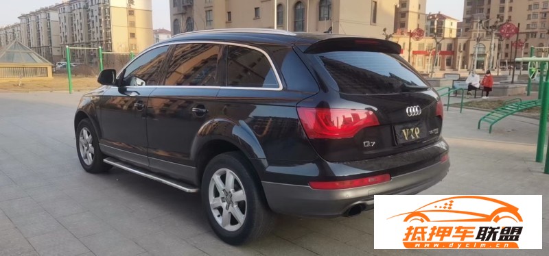  14年奧迪Q7轎車 