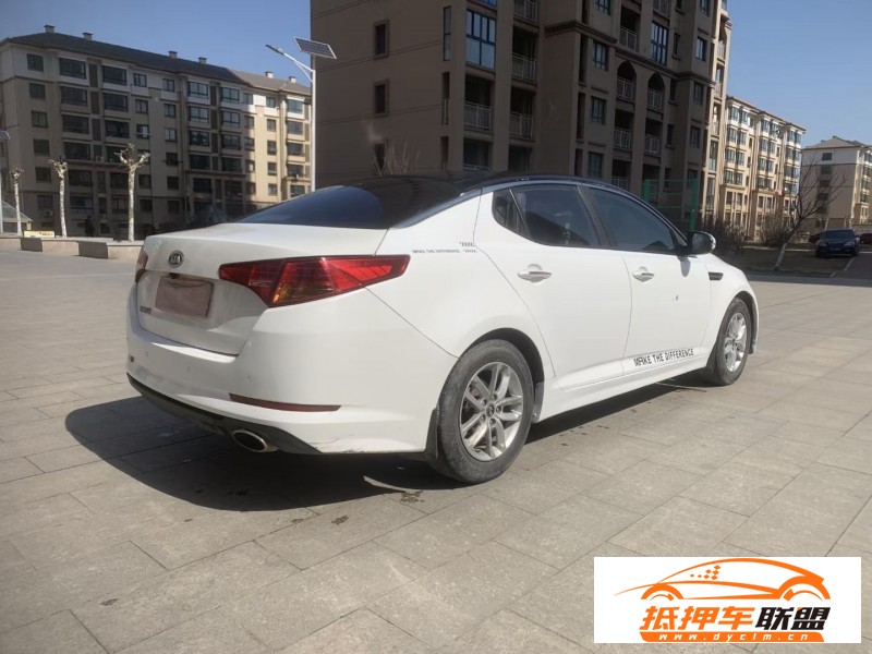  12年起亞K5轎車 