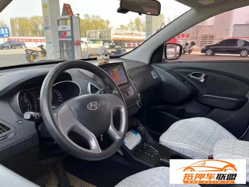  17年現(xiàn)代ix35轎車 