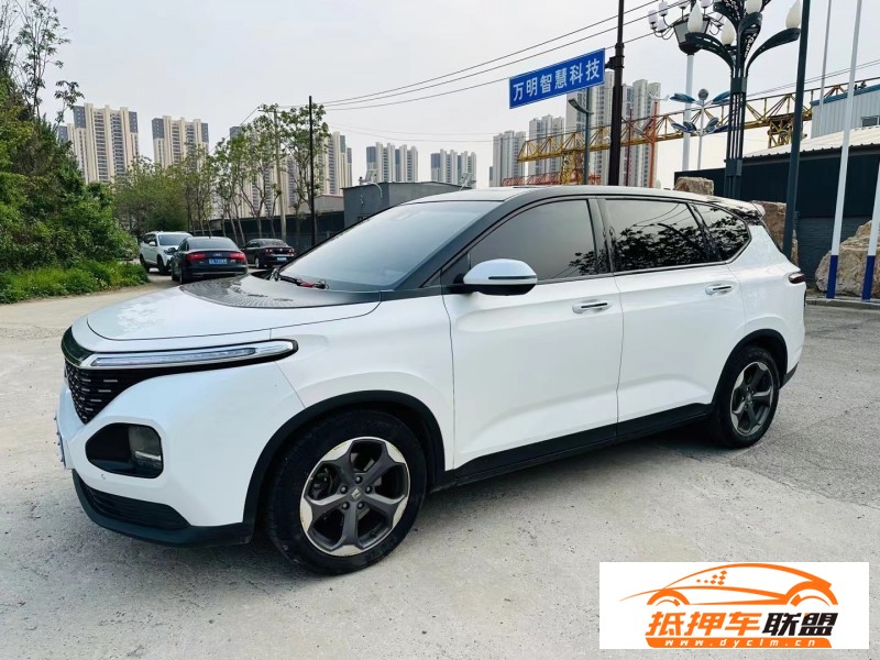  21年寶駿寶駿RM5轎車 