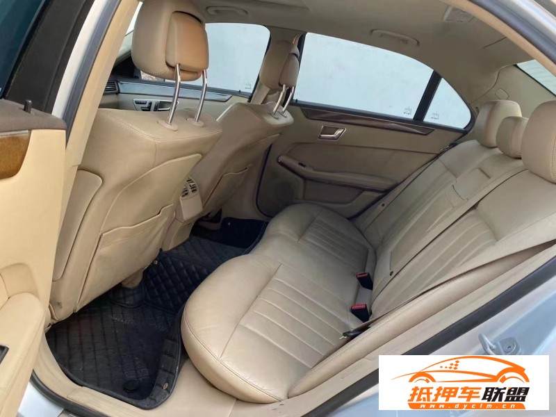  10年奔馳E轎車 