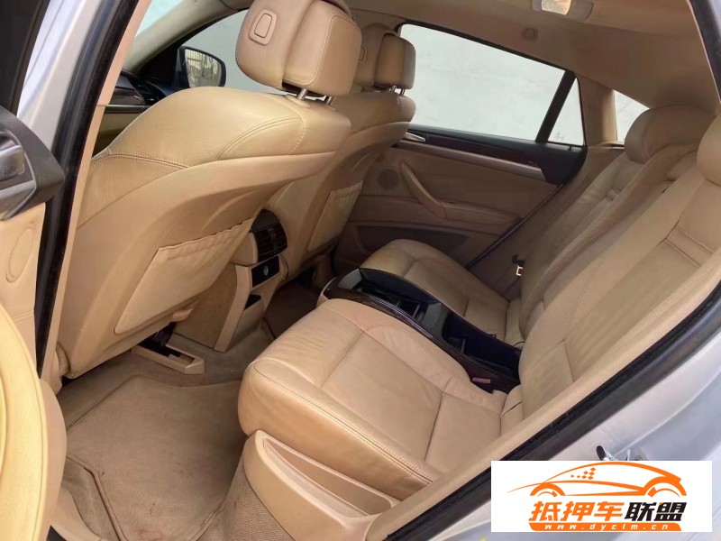  09年寶馬X6轎車 