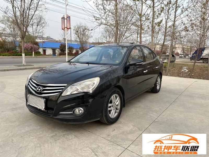  12年現(xiàn)代悅動轎車 