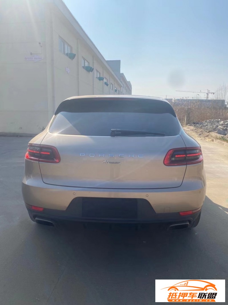  16年保時捷Macan邁凱轎車 