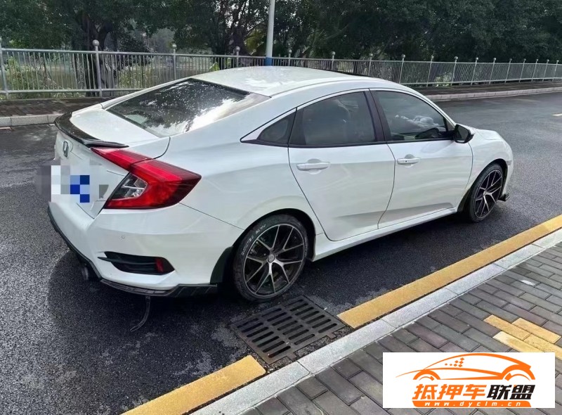  20年本田思域轎車 