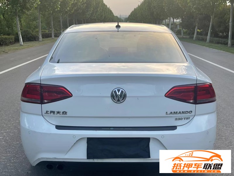  18年大眾凌渡轎車 