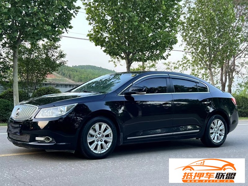  12年別克君越轎車 