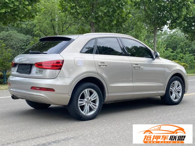  13年奧迪Q3轎車 